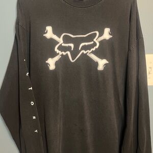 Fox Black Long Sleeve Tee with White Skull Graphic